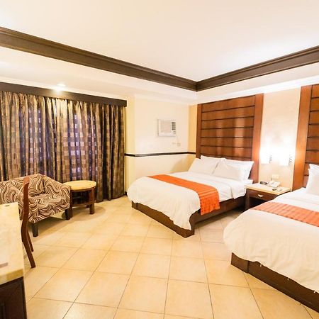 Mo2 Westown Hotel Iloilo Экстерьер фото