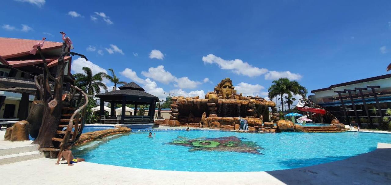 Mo2 Westown Hotel Iloilo Экстерьер фото
