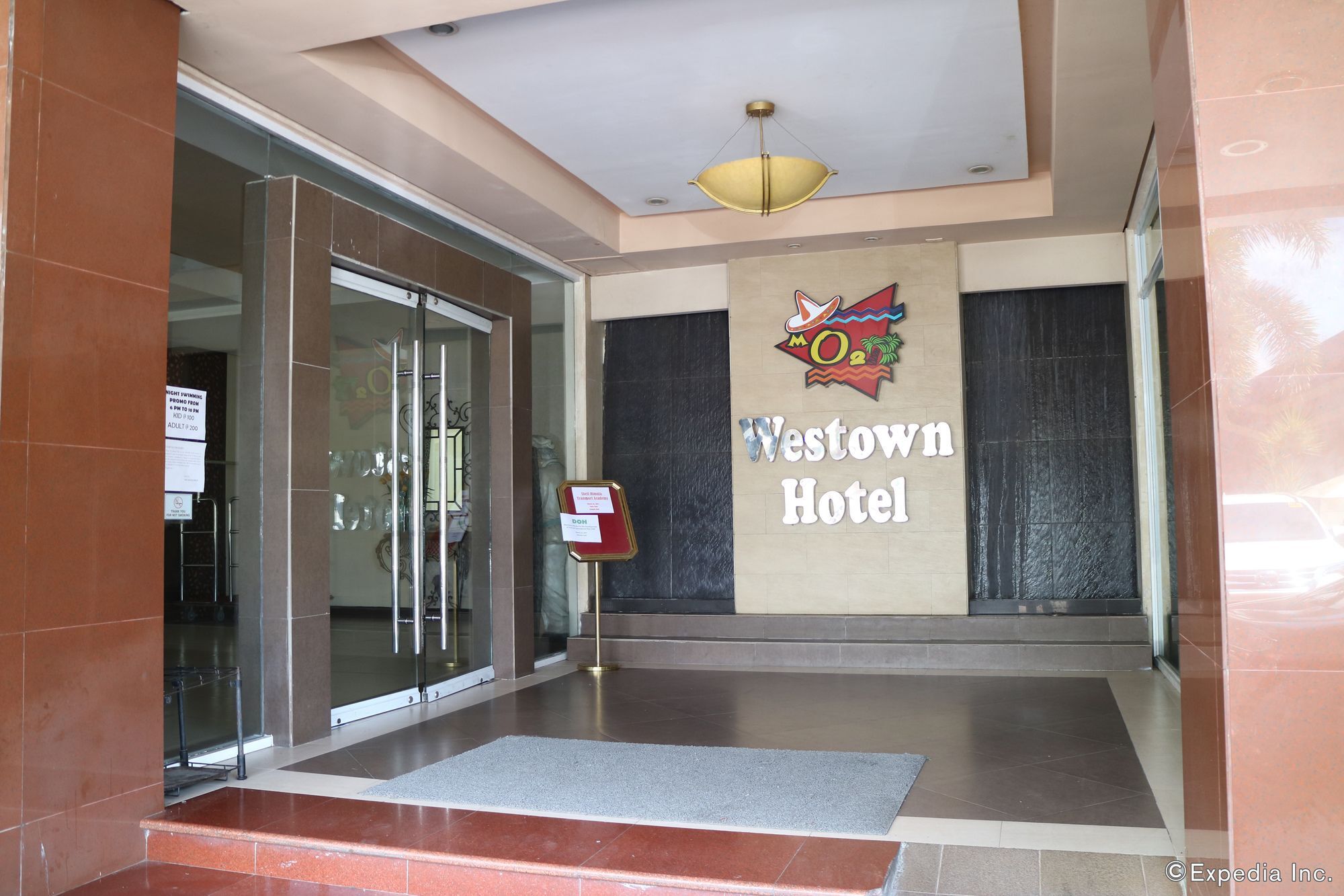 Mo2 Westown Hotel Iloilo Экстерьер фото