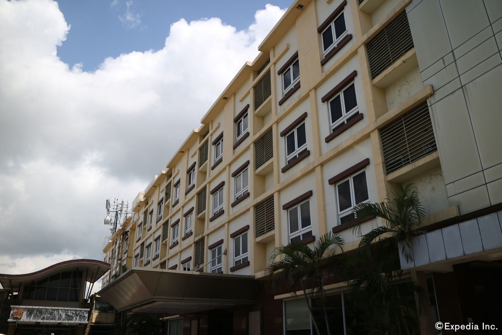 Mo2 Westown Hotel Iloilo Экстерьер фото